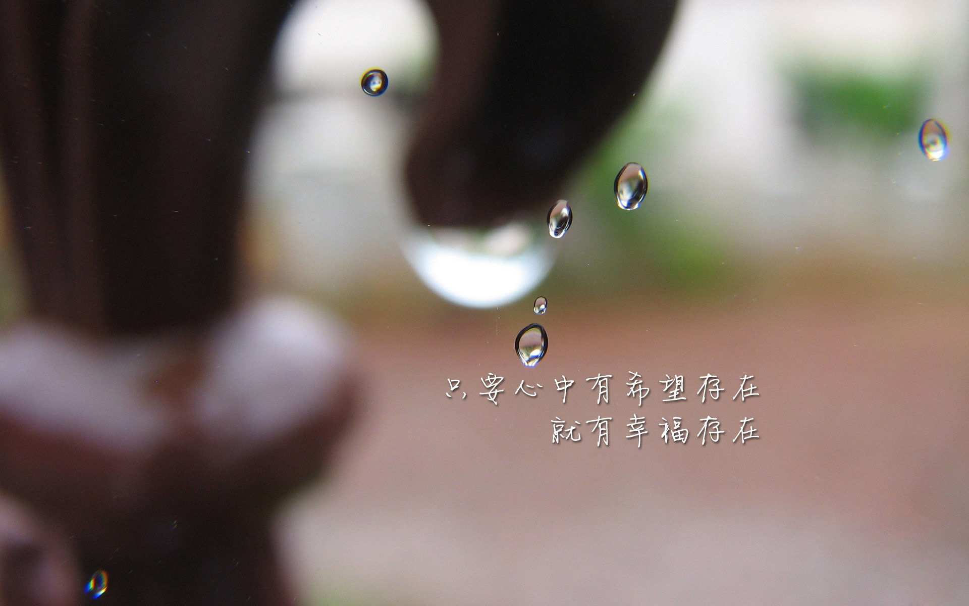 法甲夜战激烈，精彩进球和神级扑救成为赛事焦点，法甲的比赛