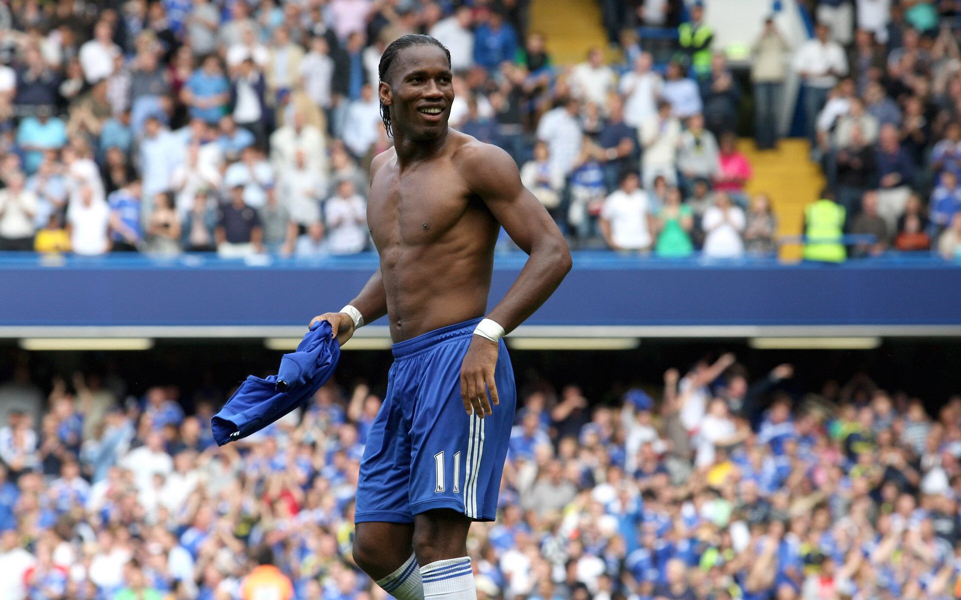 爱游戏线上-“德甲激战正酣，胜负关系到排名变化”，德甲战况